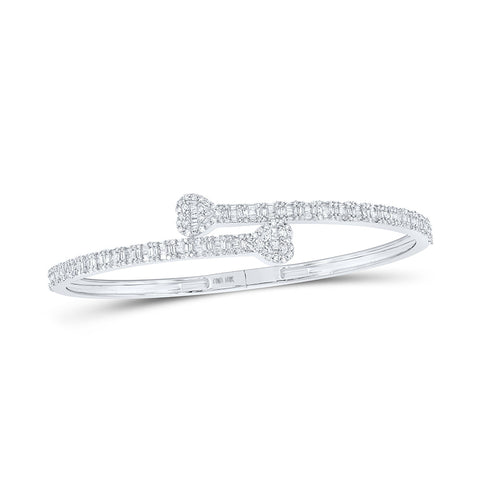 14kt White Gold Womens Baguette Diamond Cuff Heart Bracelet 1-1/2 Cttw