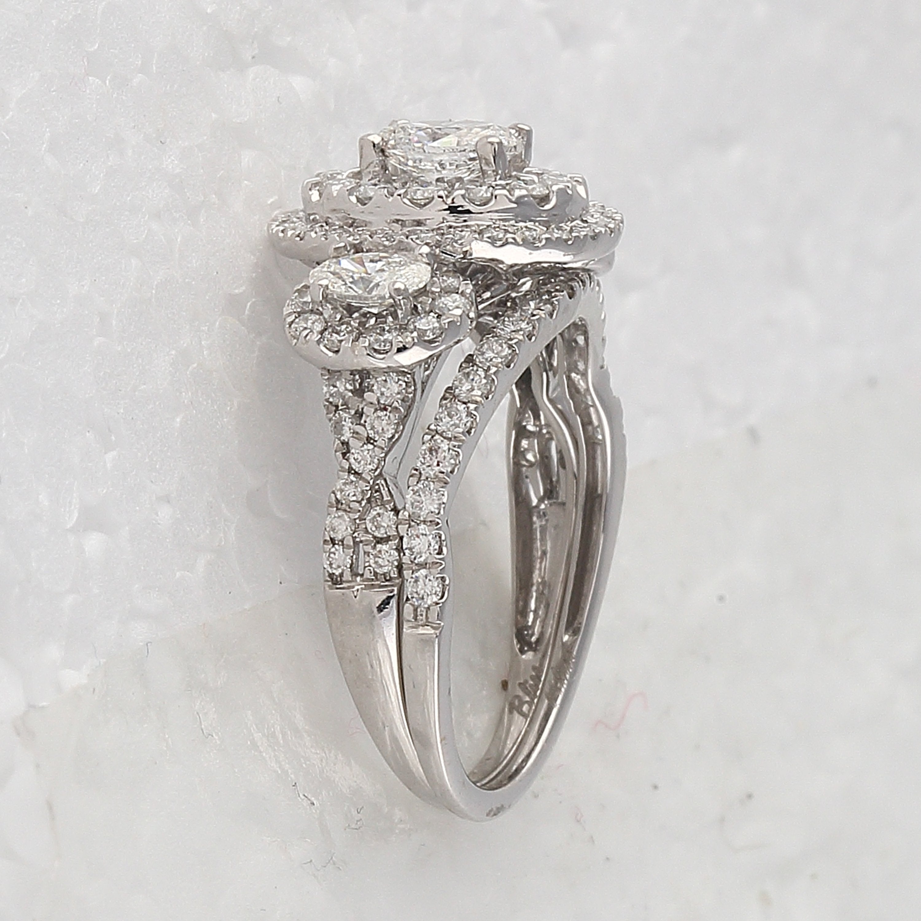 14kt White Gold Oval Diamond Halo Bridal Wedding Ring Band Set 1-1/2 Cttw