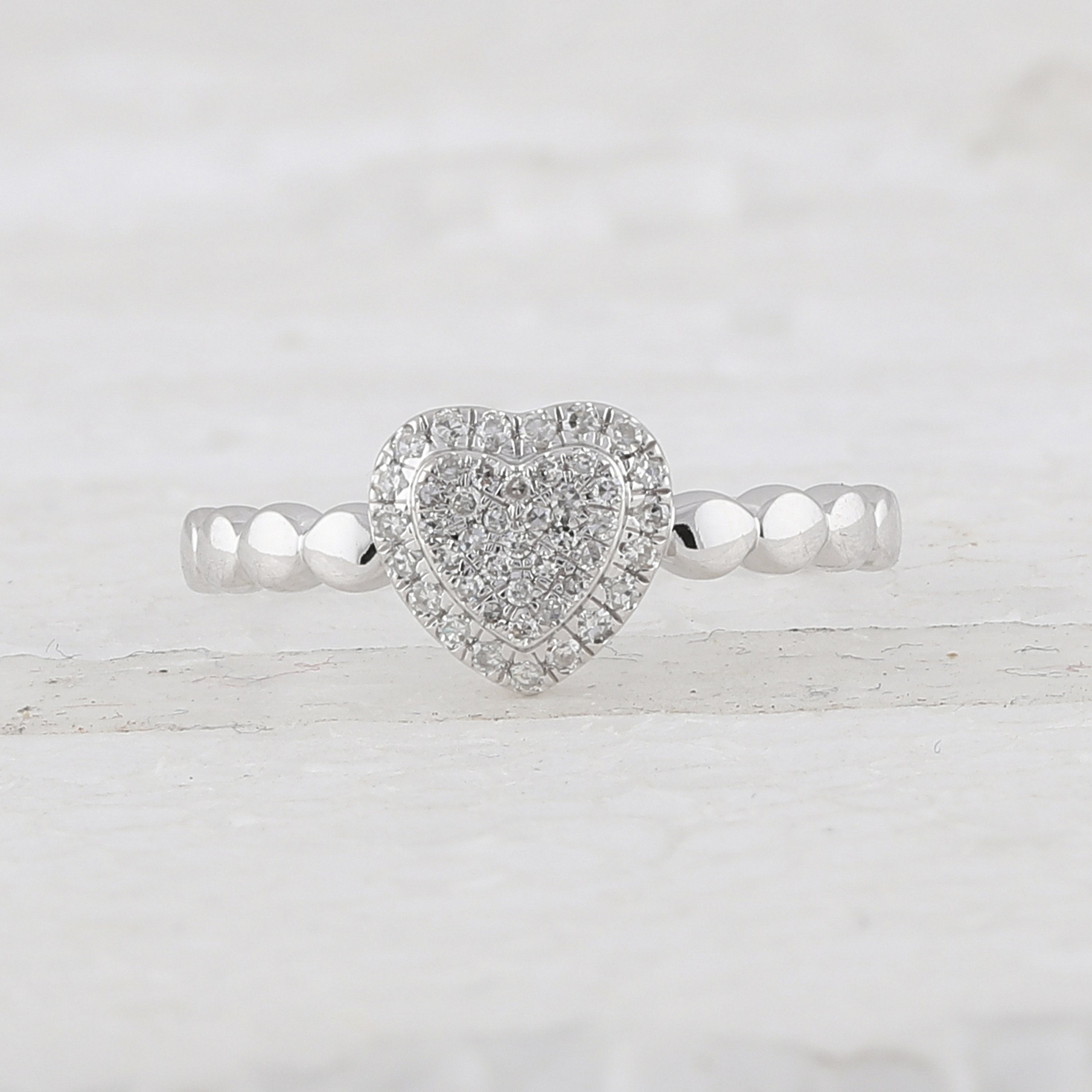 10kt White Gold Womens Round Diamond Heart Ring 1/6 Cttw