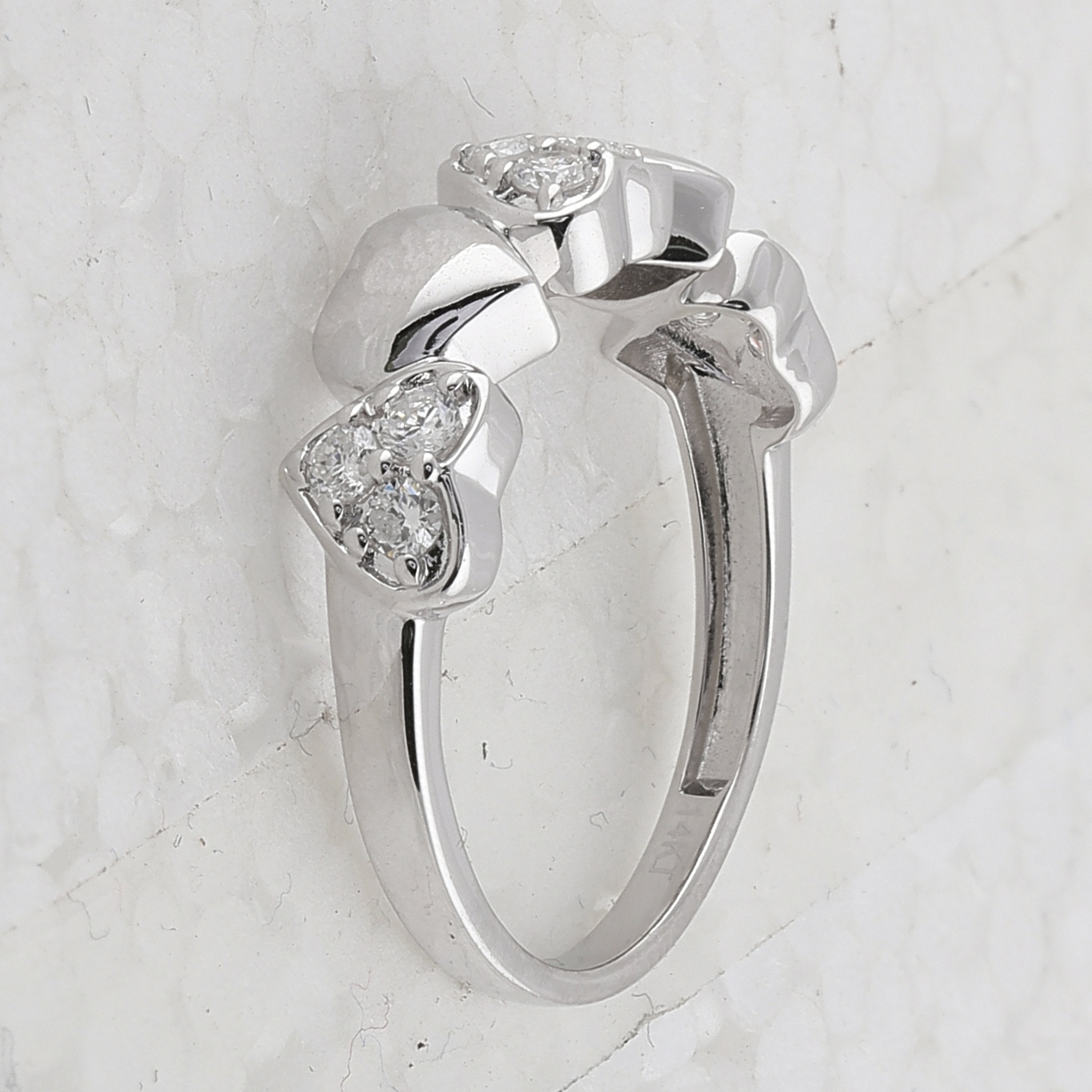14kt White Gold Womens Round Diamond Heart Ring 1/3 Cttw