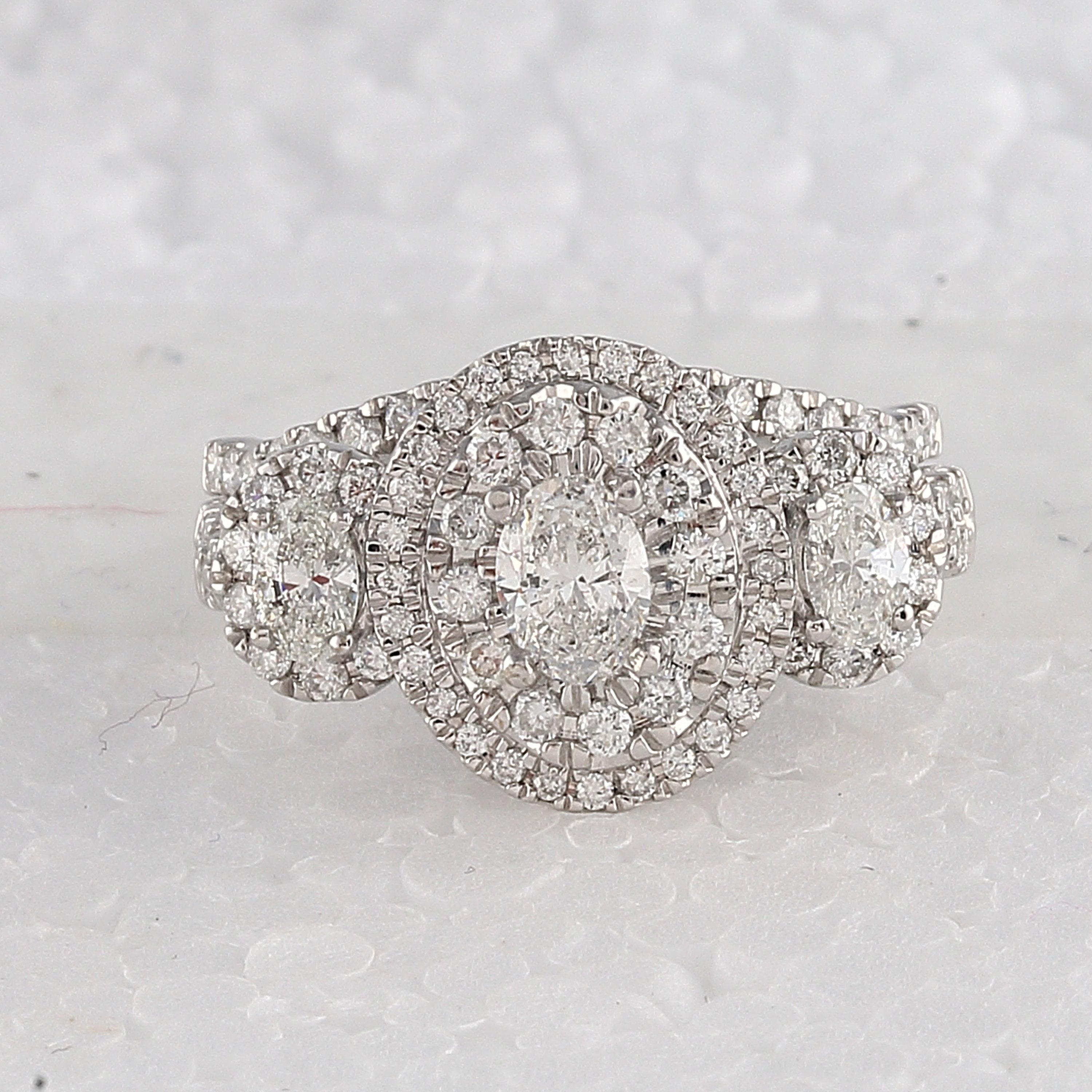 14kt White Gold Oval Diamond Halo Bridal Wedding Ring Band Set 1-1/2 Cttw