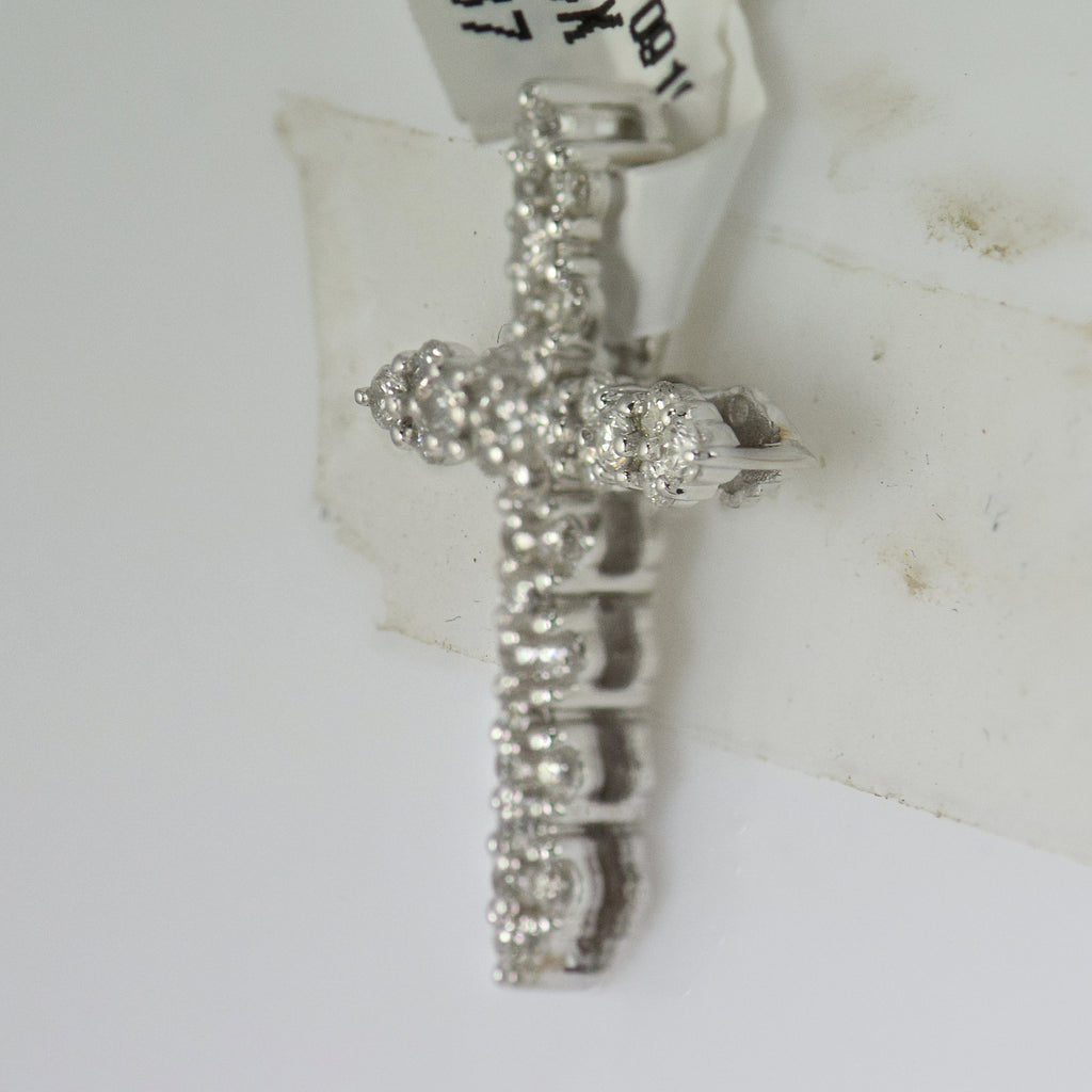 14kt White Gold Womens Round Diamond Cross Pendant 1/2 Cttw