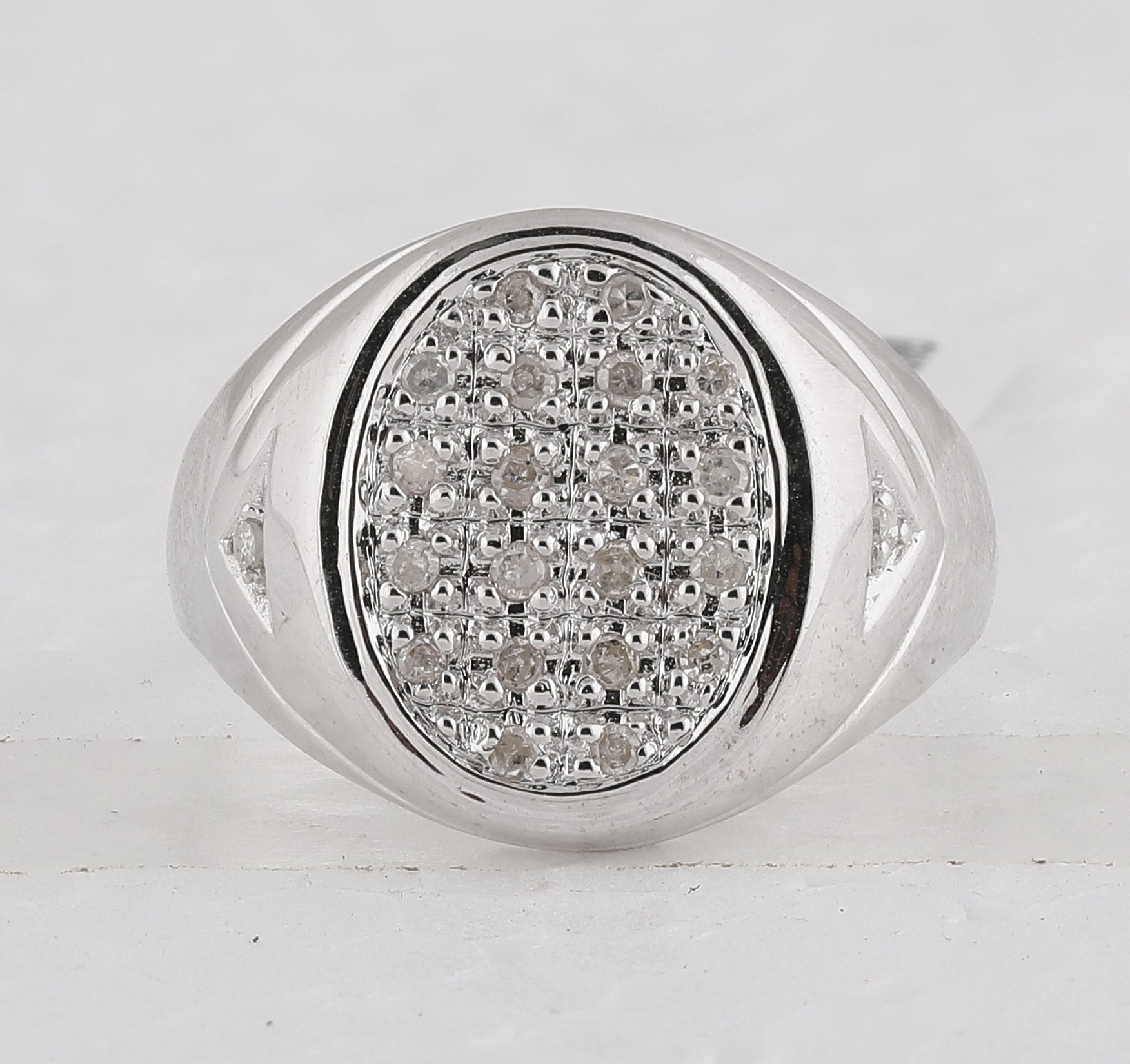 14kt White Gold Mens Round Diamond Oval Cluster Ring 1/4 Cttw
