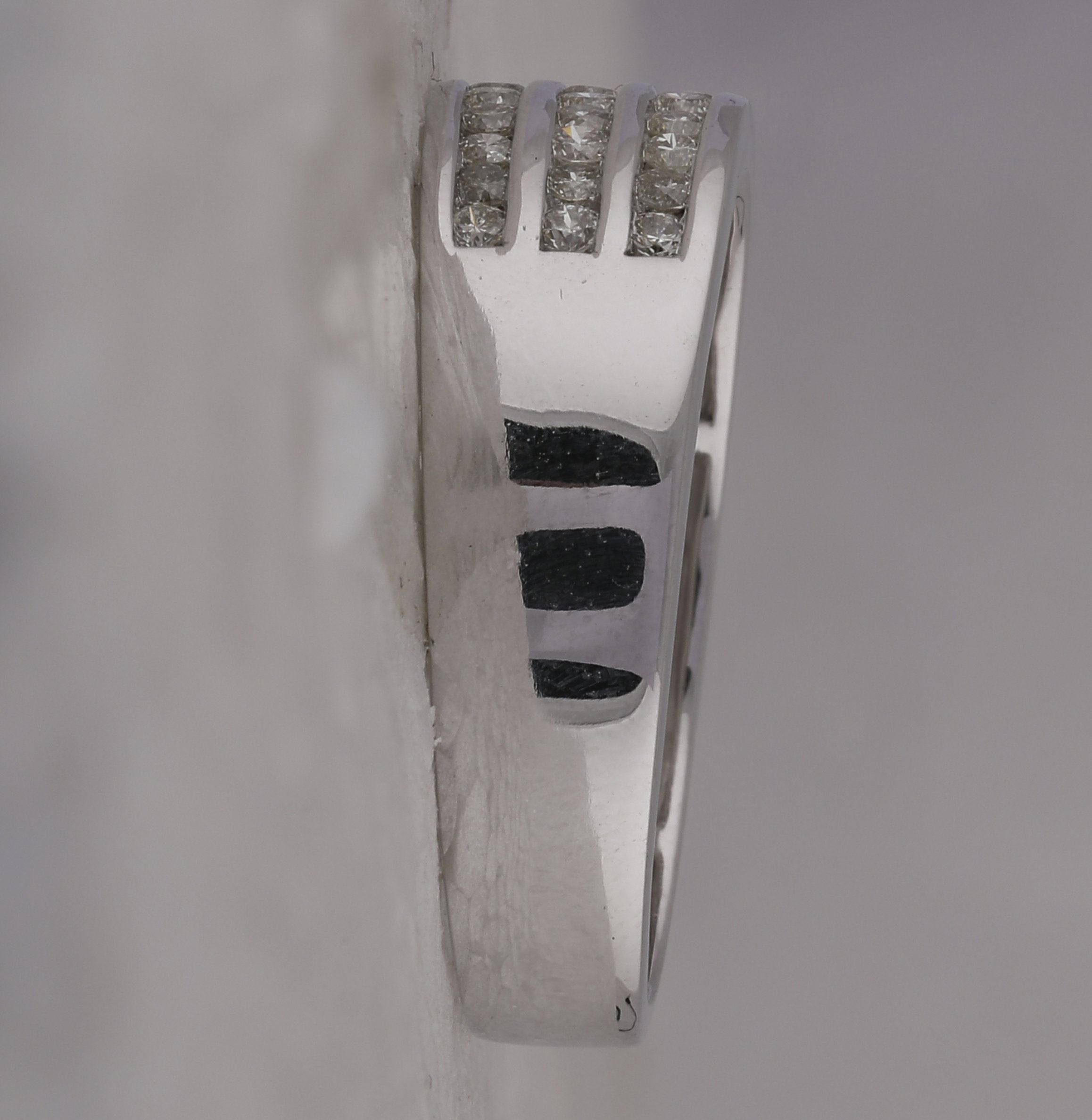 14kt White Gold His Hers Round Diamond Halo Matching Wedding Set 2 Cttw