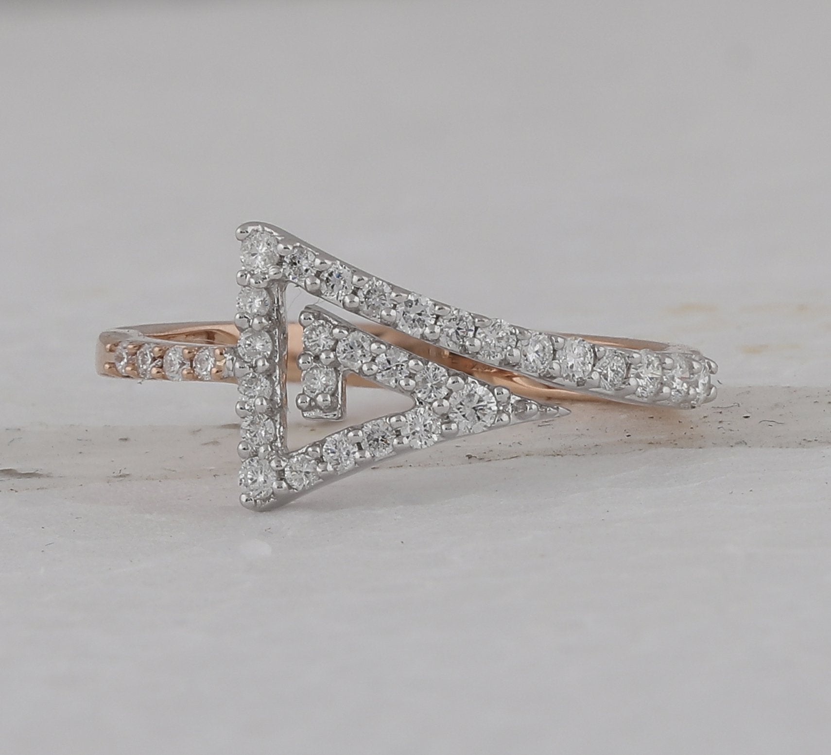 10kt Two-tone Gold Womens Round Diamond Triangle Ring 1/3 Cttw
